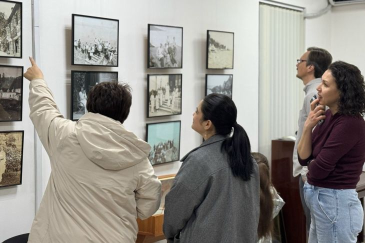 Крымчанам показали выставку об отдыхе в Алупке в конце XIX - начале XX веков