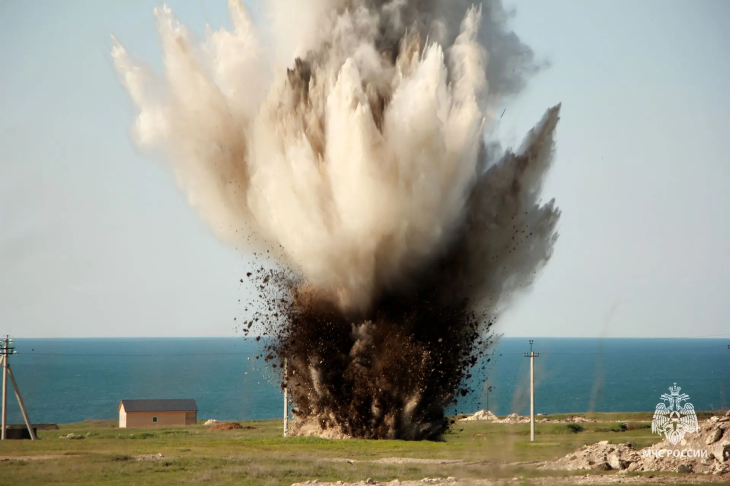 100 кг смерти под землёй: в Крыму нашли огромную авиабомбу 