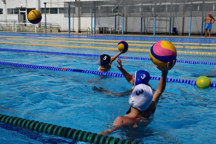 В Симферополе объявлен набор детей на занятия по водному поло