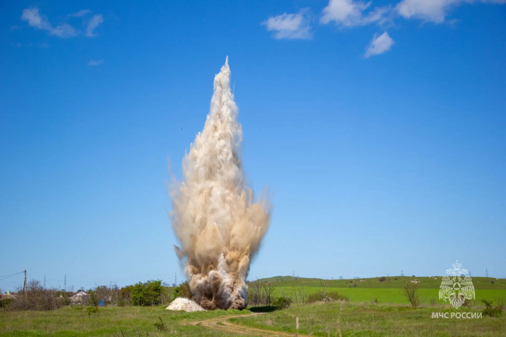 В Керчи уничтожили 50-килограммовую авиабомбу времён ВОВ 