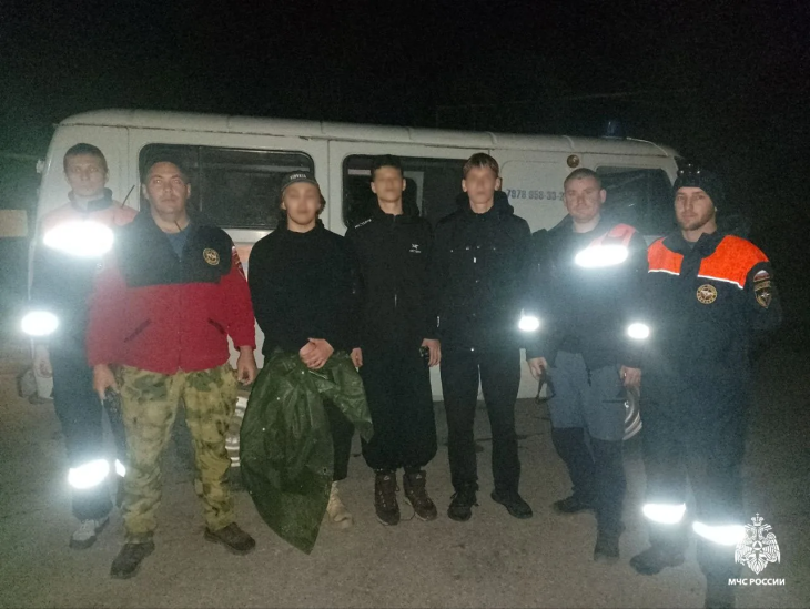 Трое туристов заблудились в лесу под Феодосией 
