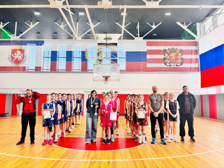 В Керчи прошло Первенство Республики Крым по баскетболу среди юниорок