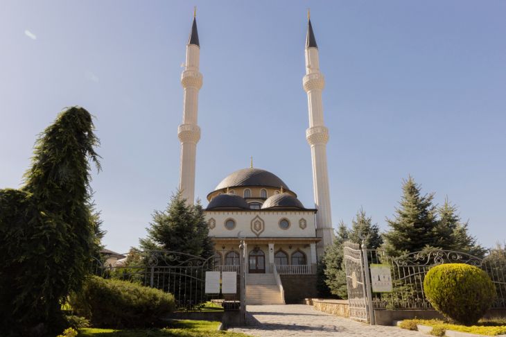 Сергей Аксёнов поздравил мусульман Крыма с праздником Ураза-байрам